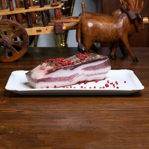 Pancetta stagionata suino in tranci